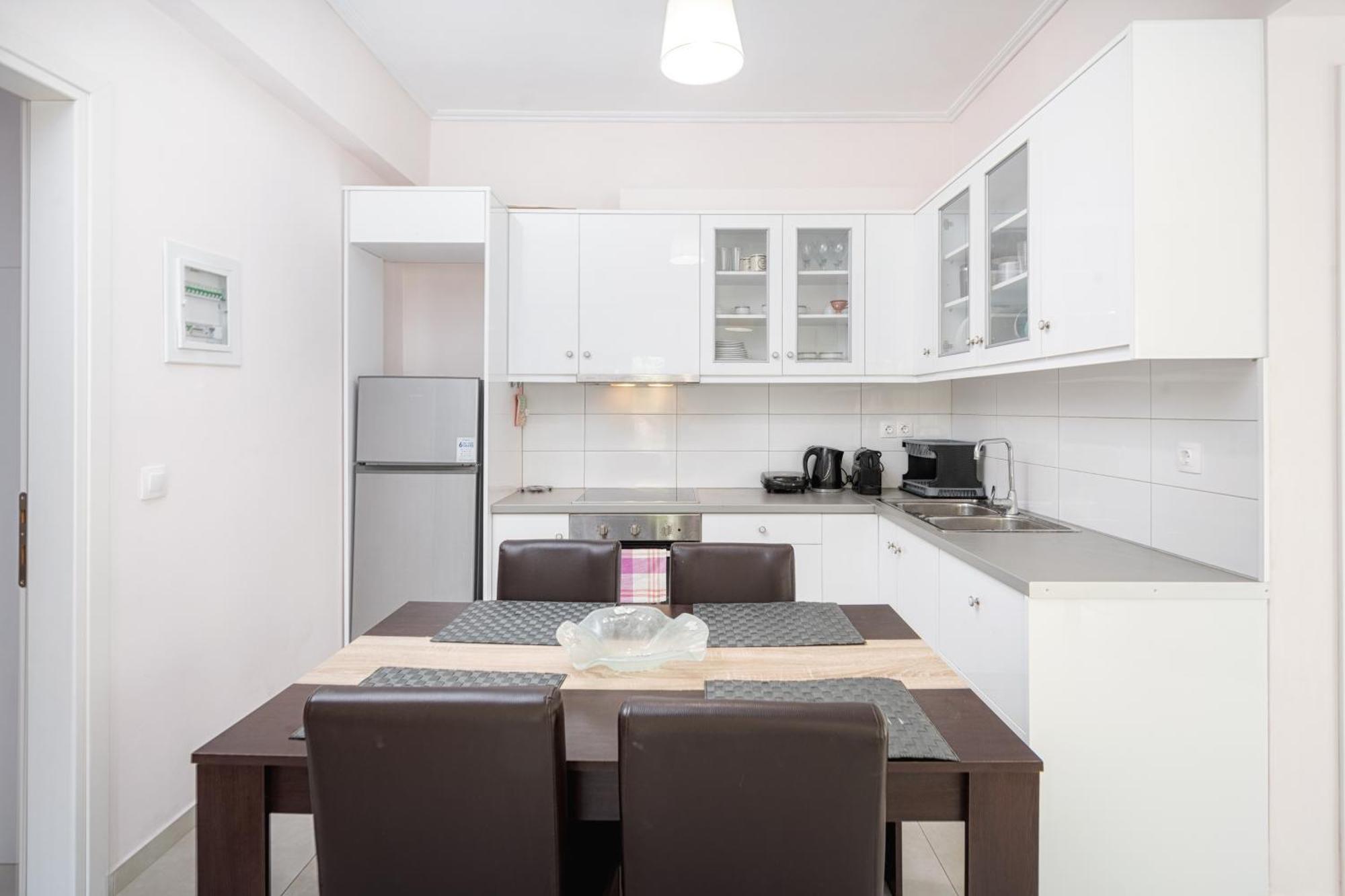 Lazaros Apartments Гувія Екстер'єр фото