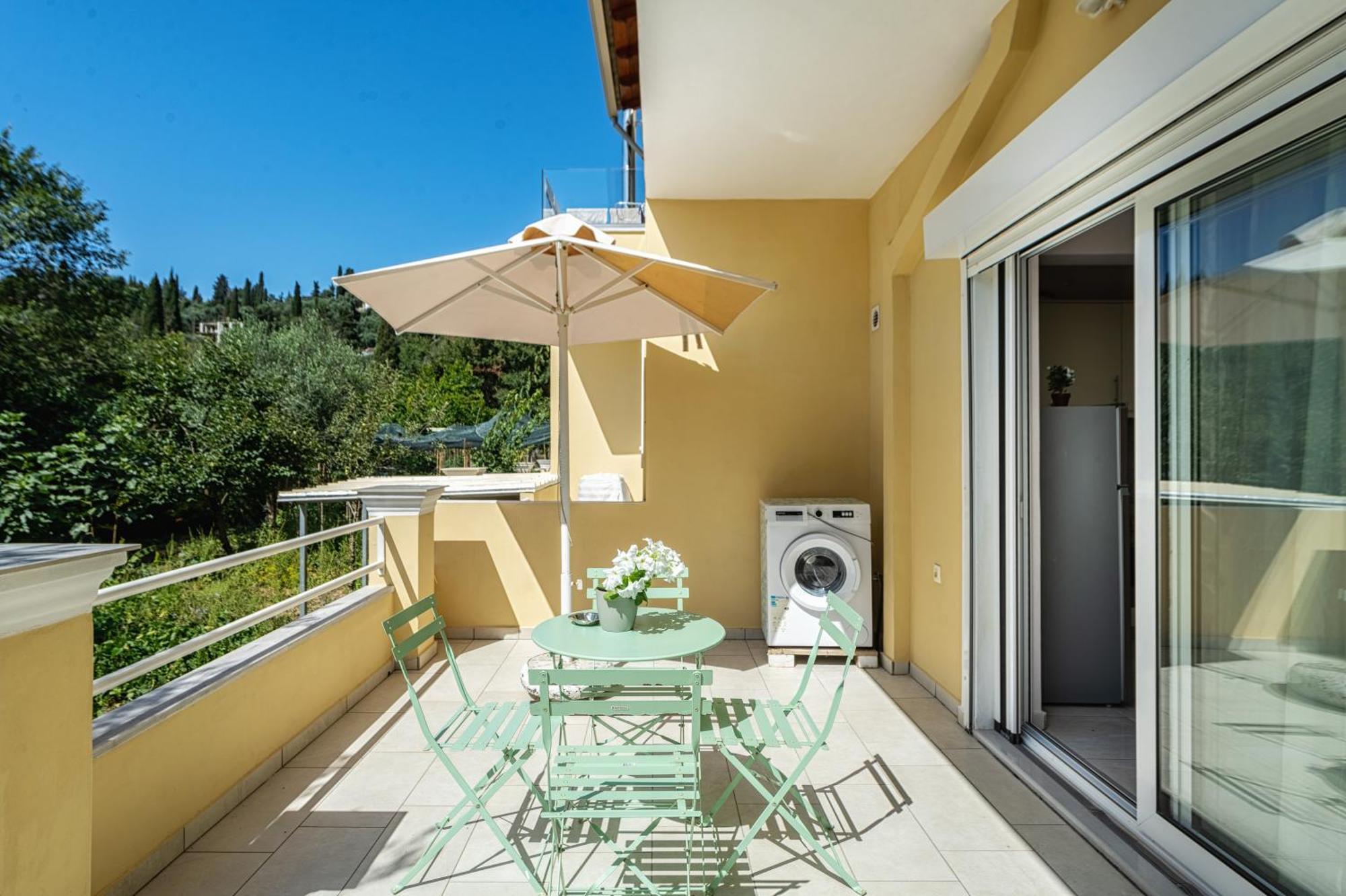 Lazaros Apartments Гувія Екстер'єр фото